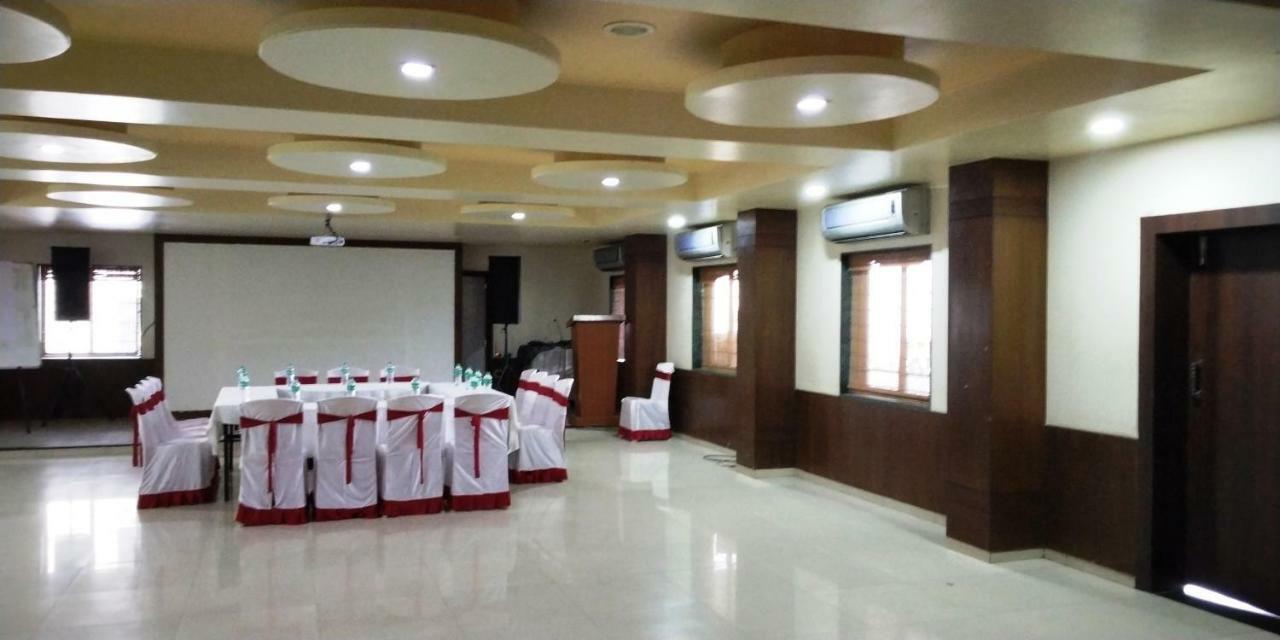 Matrix Inn Pune Zewnętrze zdjęcie