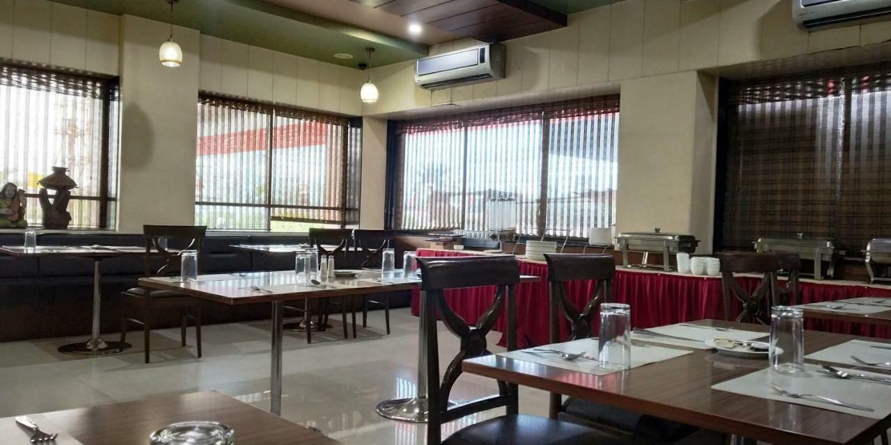 Matrix Inn Pune Zewnętrze zdjęcie